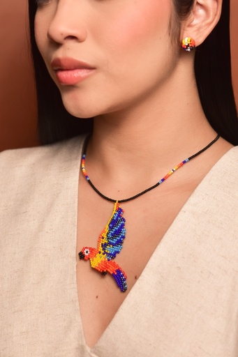 [TT23121679] 05MJM06032 COLLAR GUACAMAYA